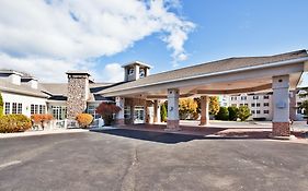 Holiday Inn Express st Ignace Lake Front